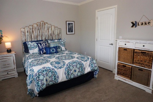 Clear Creek Lake House image 12