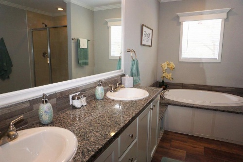 Clear Creek Lake House image 17